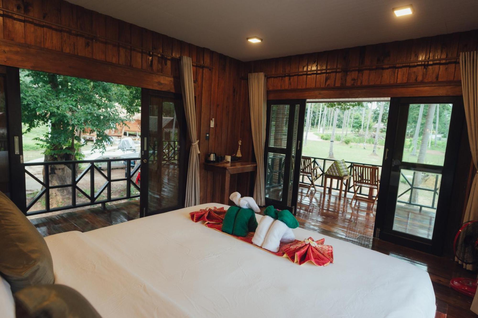 Coco Canopy Boutique Resort Koh Jum Esterno foto