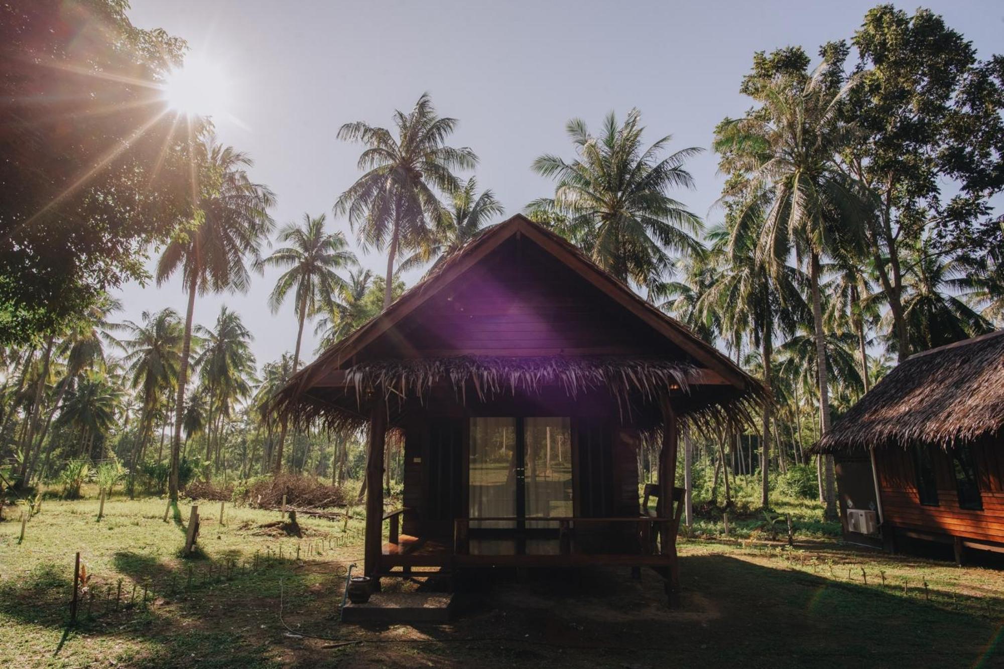 Coco Canopy Boutique Resort Koh Jum Esterno foto